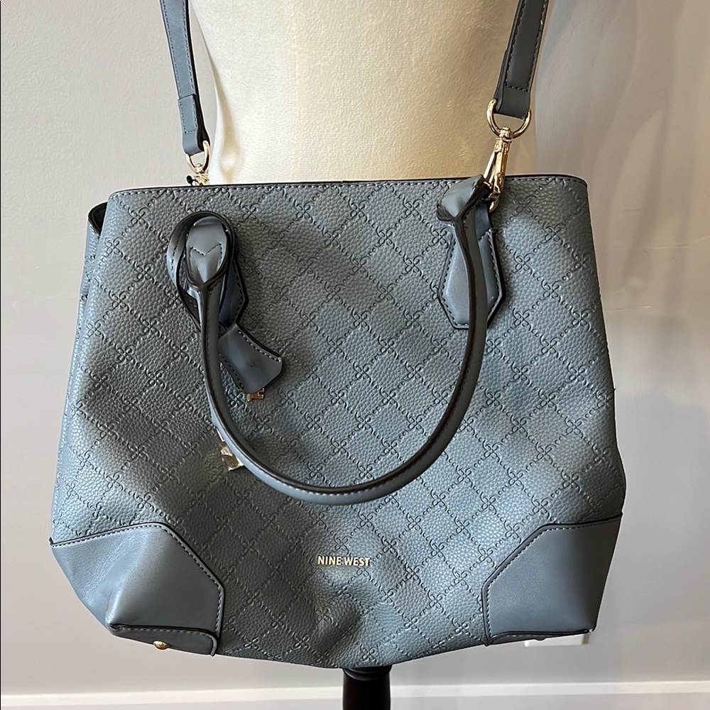 Women’s Nine West gray blue shoulder bag removable adjustable strap